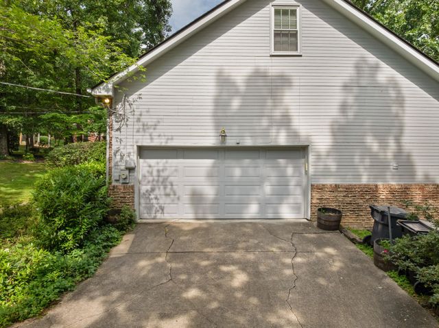 709 Rocky Shadows Drive, Chattanooga, TN 37421