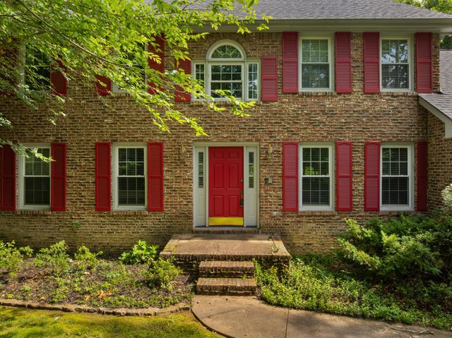 709 Rocky Shadows Drive, Chattanooga, TN 37421
