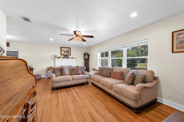 7305 POINCIANA Avenue, Jacksonville, FL 32217