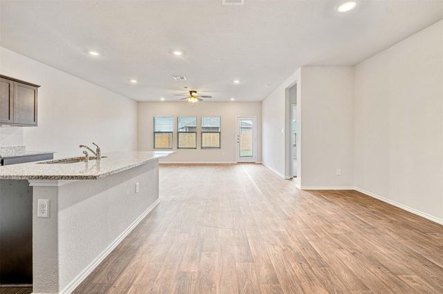 204 Lily Pond TRL, San Marcos, TX 78666