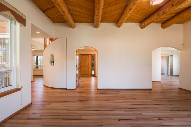 9231 Oakland Avenue NE, Albuquerque, NM 87122