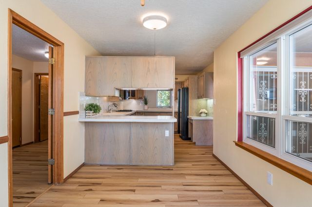 9231 Oakland Avenue NE, Albuquerque, NM 87122