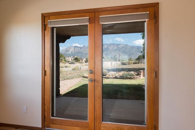 9231 Oakland Avenue NE, Albuquerque, NM 87122