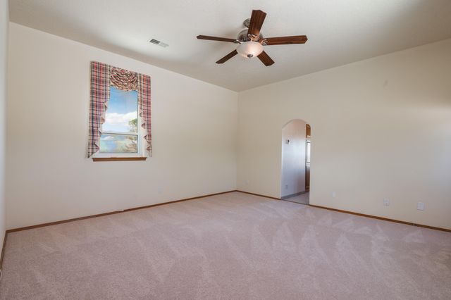 9231 Oakland Avenue NE, Albuquerque, NM 87122