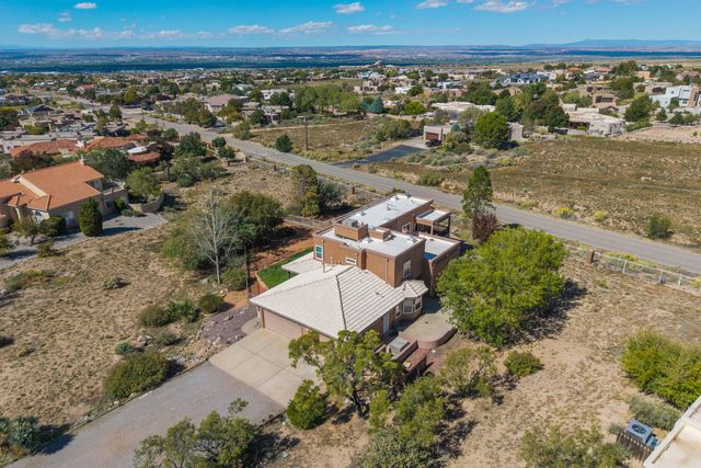 9231 Oakland Avenue NE, Albuquerque, NM 87122