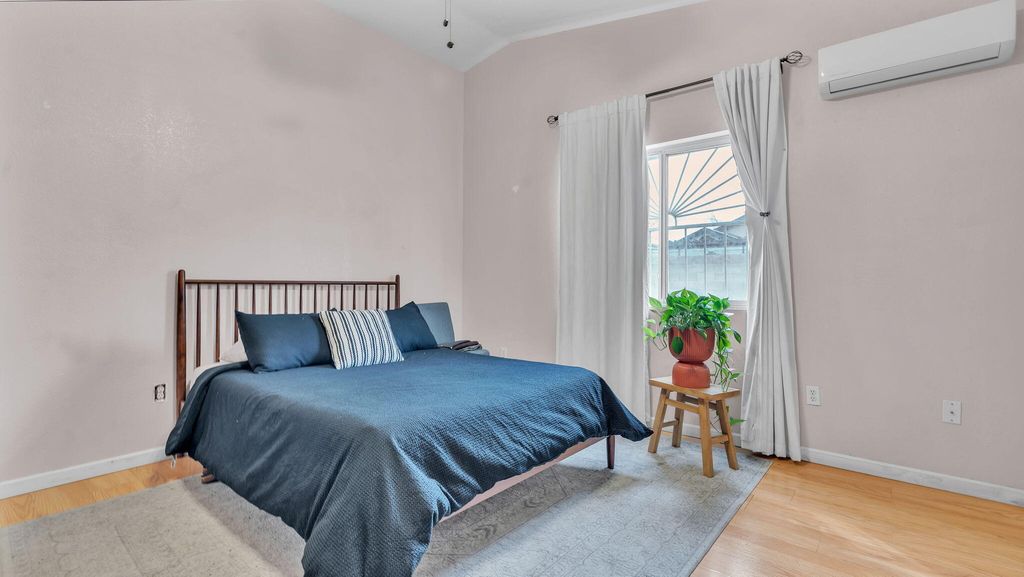 Image 24 of property listing at 7616 Blue Avena Avenue SW, Albuquerque, NM 87121