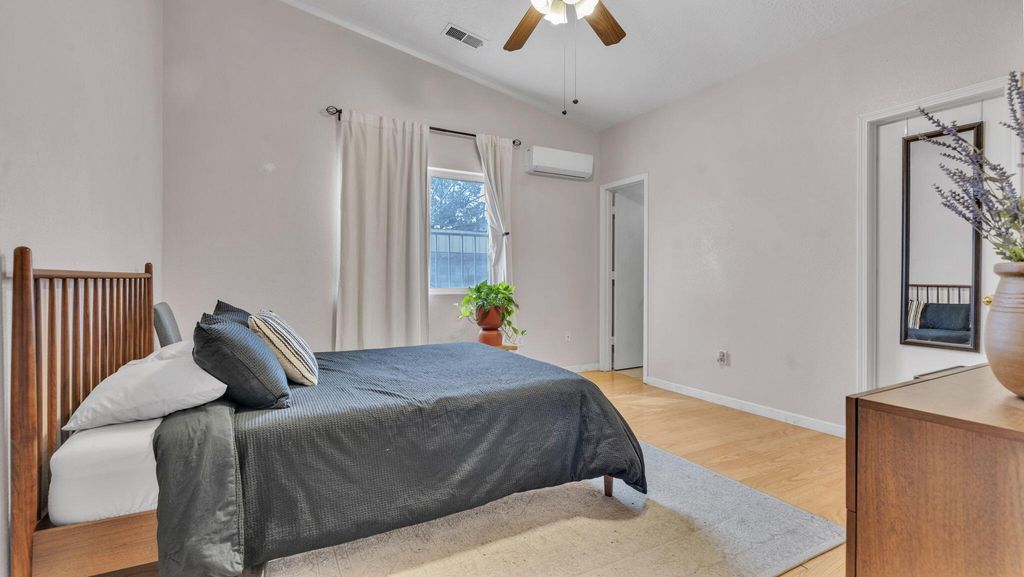 Image 25 of property listing at 7616 Blue Avena Avenue SW, Albuquerque, NM 87121