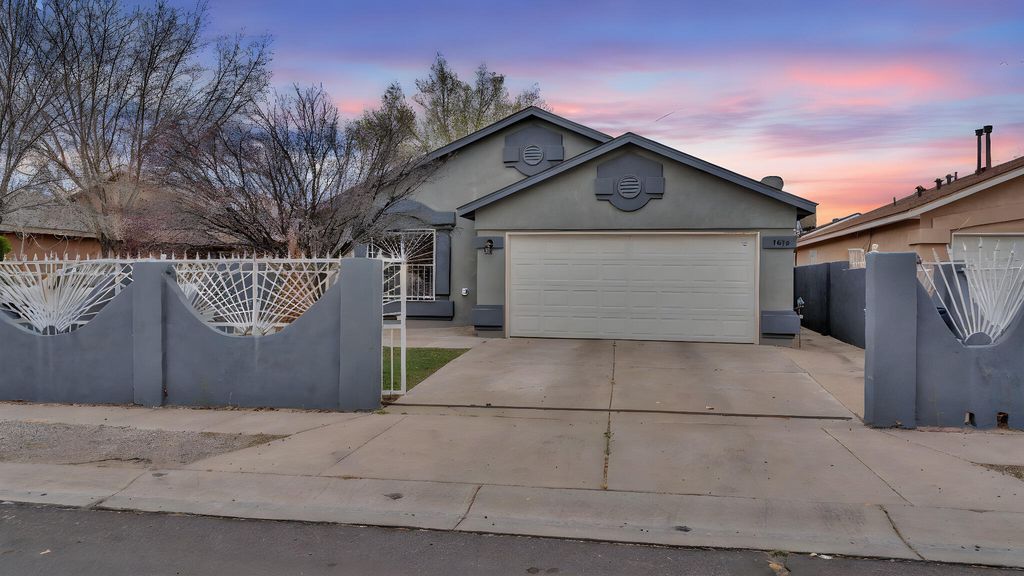 Image 3 of property listing at 7616 Blue Avena Avenue SW, Albuquerque, NM 87121