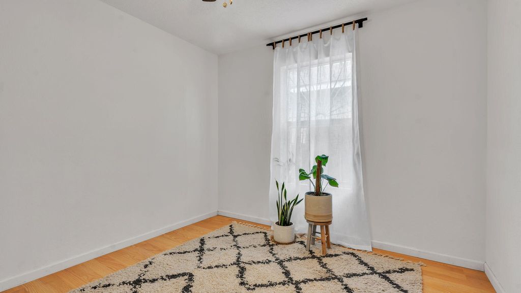 Image 31 of property listing at 7616 Blue Avena Avenue SW, Albuquerque, NM 87121