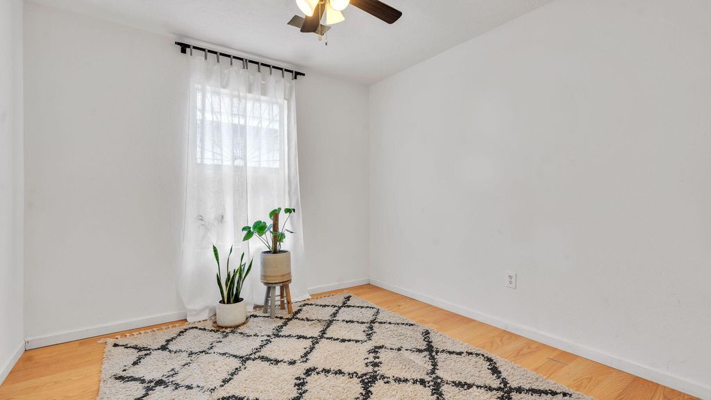 Image 32 of property listing at 7616 Blue Avena Avenue SW, Albuquerque, NM 87121