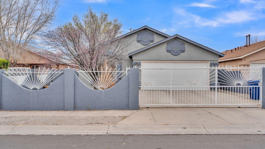 Image 39 of property listing at 7616 Blue Avena Avenue SW, Albuquerque, NM 87121