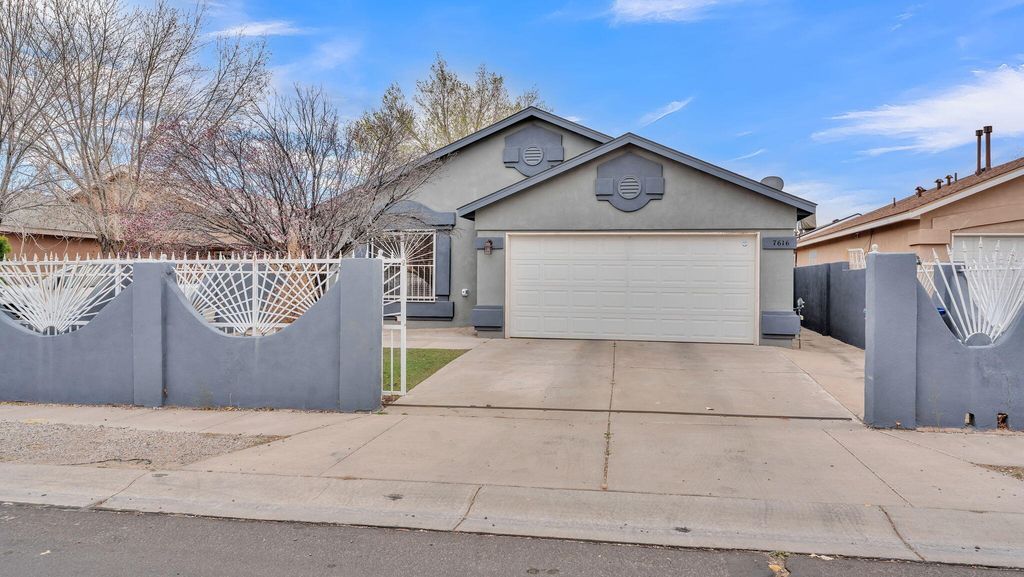 Image 40 of property listing at 7616 Blue Avena Avenue SW, Albuquerque, NM 87121