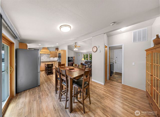 846 Deep Valley Drive, Maple Falls, WA 98266
