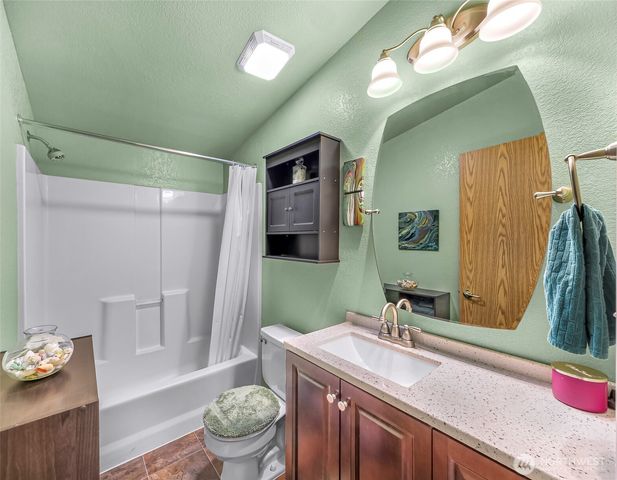 846 Deep Valley Drive, Maple Falls, WA 98266