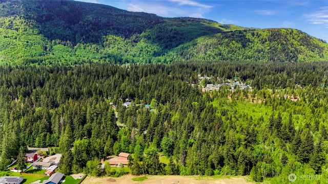 846 Deep Valley Drive, Maple Falls, WA 98266