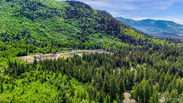 846 Deep Valley Drive, Maple Falls, WA 98266