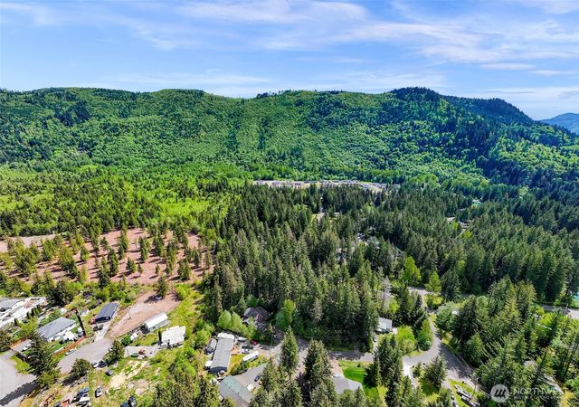 846 Deep Valley Drive, Maple Falls, WA 98266