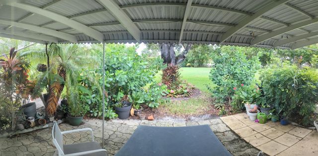 1024 S Oakridge Circle, Lake Worth, FL 33462