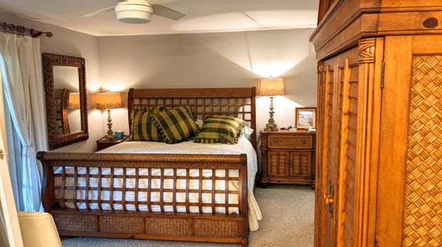 1024 S Oakridge Circle, Lake Worth, FL 33462