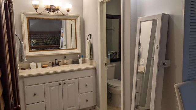 1024 S Oakridge Circle, Lake Worth, FL 33462