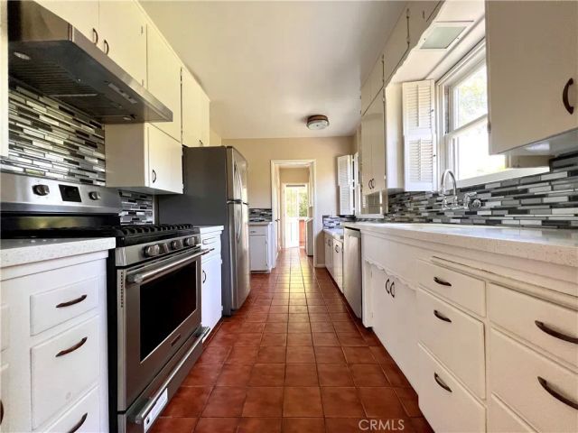 1855 Sharon, San Marino, CA 91108