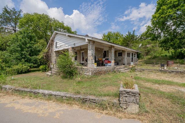 44 Cedar Cir, Mulberry, TN 37359