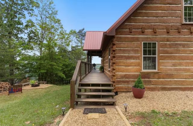 2007 Laurel Lake Dr, Monteagle, TN 37356