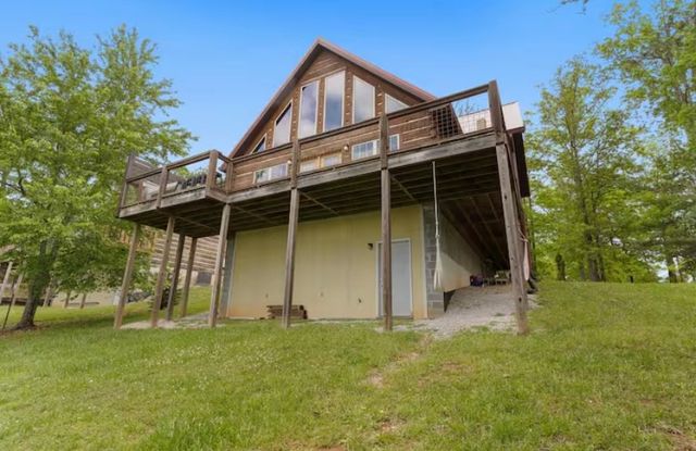 2007 Laurel Lake Dr, Monteagle, TN 37356