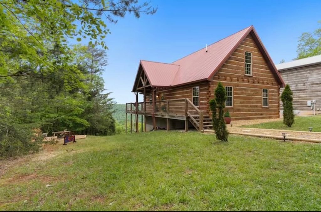 2007 Laurel Lake Dr, Monteagle, TN 37356