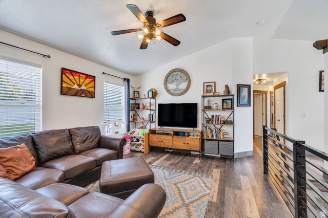 459 S LOADER AVE, Pleasant Grove, UT 84062