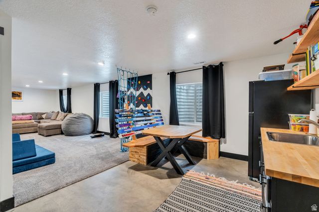 459 S LOADER AVE, Pleasant Grove, UT 84062