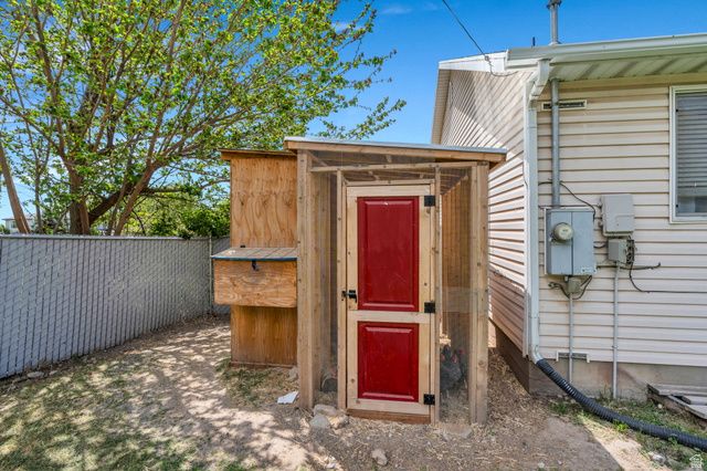 459 S LOADER AVE, Pleasant Grove, UT 84062