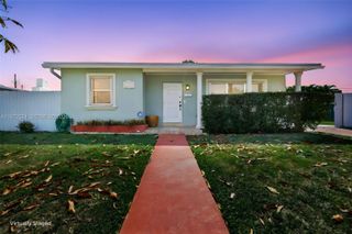 10720 SW 55th Ter, Miami, FL 33165