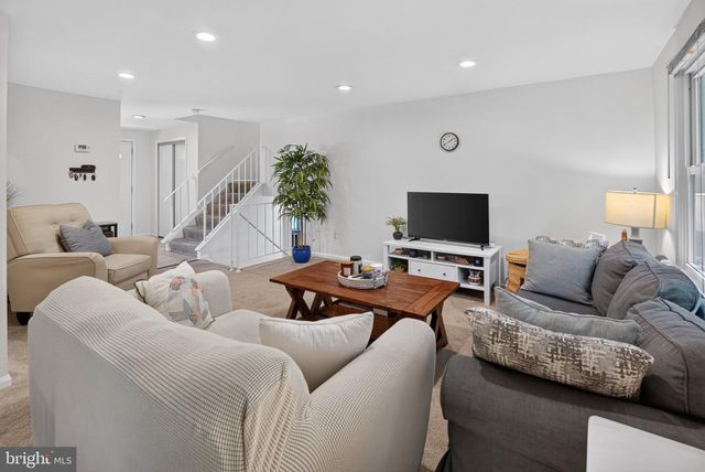 7529 CAMP ALGER AVE, Falls Church, VA 22042