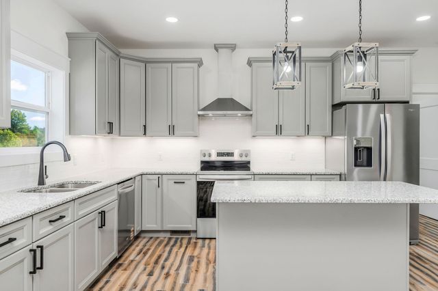 9345 Fox Hill Rd, Baxter, TN 38544