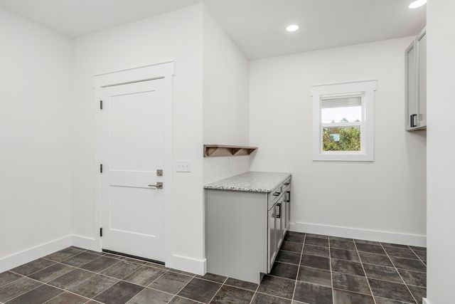 9345 Fox Hill Rd, Baxter, TN 38544