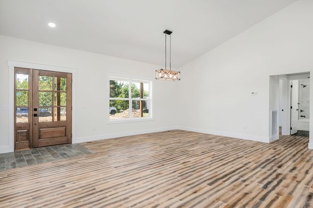 9345 Fox Hill Rd, Baxter, TN 38544