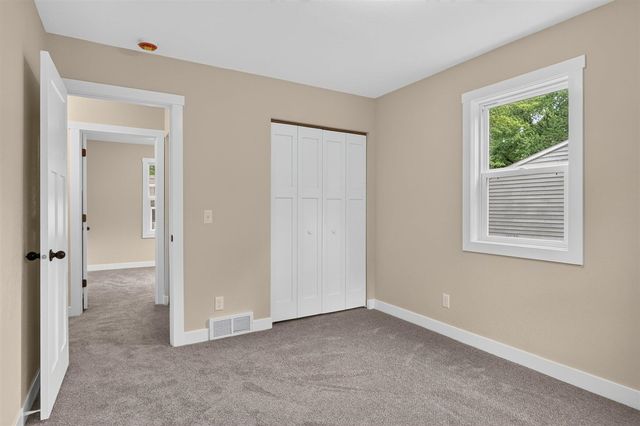 3427 Wood Street, Kalamazoo, MI 49008