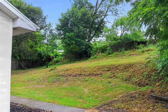 3427 Wood Street, Kalamazoo, MI 49008