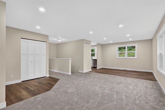 3427 Wood Street, Kalamazoo, MI 49008