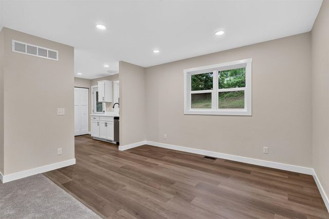 3427 Wood Street, Kalamazoo, MI 49008