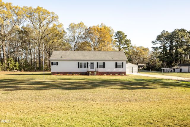 2304 5 Bridge Road, Clinton, NC 28328