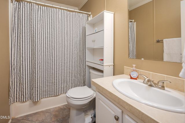 2304 5 Bridge Road, Clinton, NC 28328