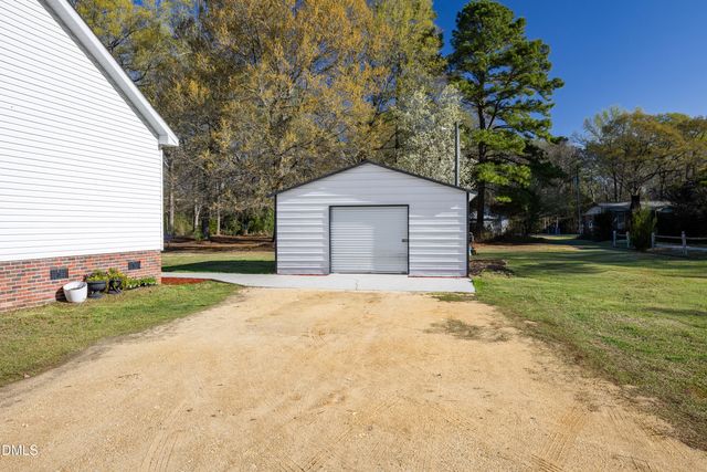 2304 5 Bridge Road, Clinton, NC 28328