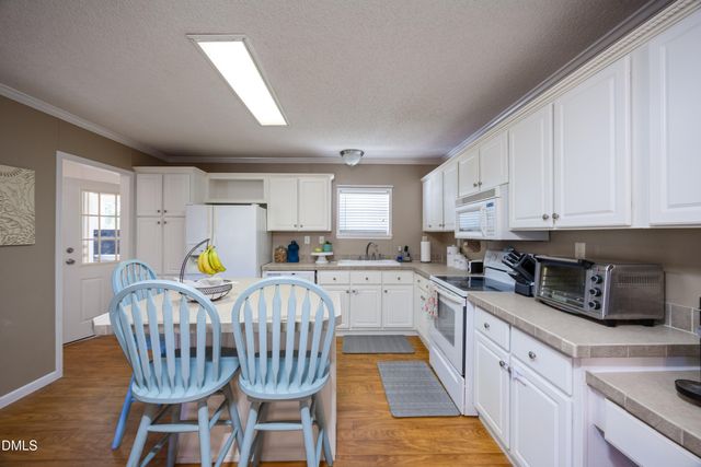 2304 5 Bridge Road, Clinton, NC 28328