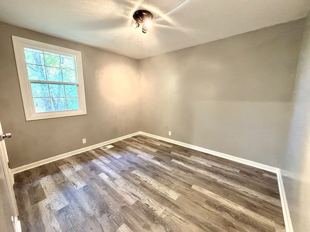 623 Lafayette Rd, Clarksville, TN 37042