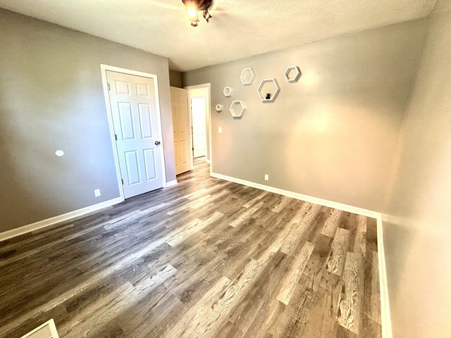 623 Lafayette Rd, Clarksville, TN 37042