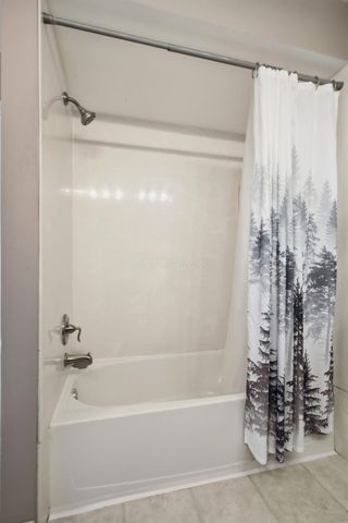 5874 Aqua Bay Drive, Columbus, OH 43235