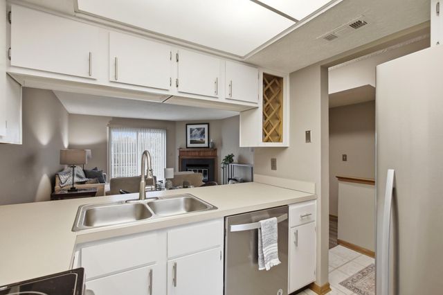 5874 Aqua Bay Drive, Columbus, OH 43235