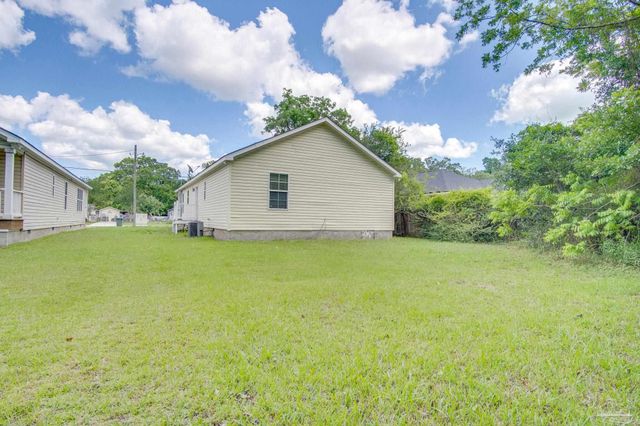 727 Bremen Ave, Pensacola, FL 32507